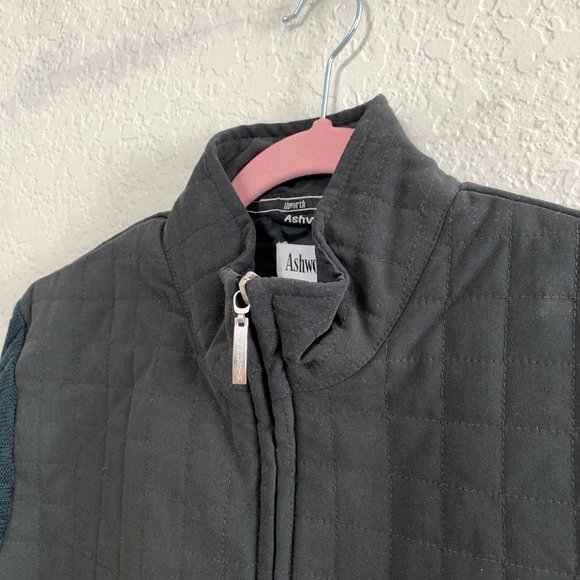 Ashworth NWT Women M Black/Navy Blue Zip Mock Neck Jacket Quilted Body Knit Arms - Picture 2 of 15